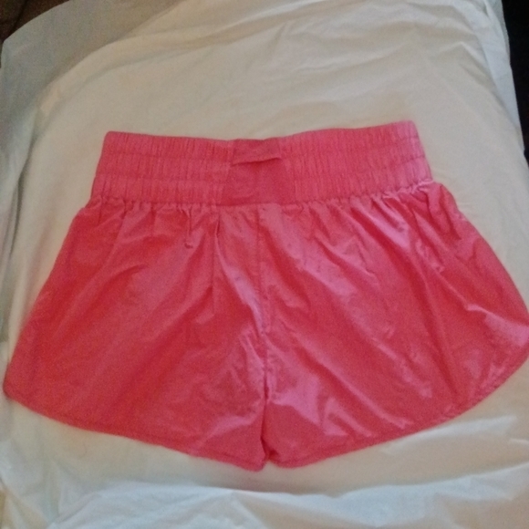 Revival Victory Shorts Pink Size Large - Picture 6 of 9